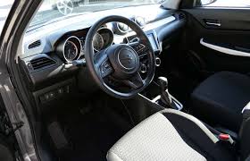 Szálljunk hát le a földre, és nézzük meg, mi a realitás, ha kevésből akarunk olcsó autót, mert úgy tűnik, ilyesmire van szükségünk. Suzuki Swift 1 0t Tradizio Top Automat All Around Mobility