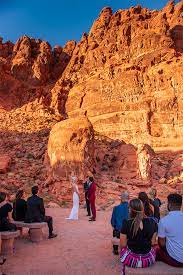 Fire wave, white domes and seven wonders loop is a 3.2 mile heavily trafficked loop trail located near overton, nevada that features beautiful wild flowers and is rated as moderate. Valley Of Fire State Park Wedding Locations