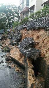 After nagatoro and her friends stumble upon the aspiring artist's drawings, they find enjoyment in mercilessly bullying the timid senpai. Update Kes Hakisan Info Kemalangan Bencana Malaysia Facebook