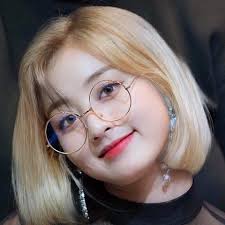 It's so damn stupid, but no i haven't been. Imagine Blonde Hair Jihyo Really Twice Jihyo Cam Fanpage Facebook