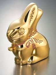 Most Expensive Easter Bunny In The World Created From 24 Karat Gold In 2020 Gold Fashion All That Glitters Is Gold Shades Of Gold