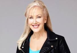 Wendy Stuart Kaplan: “Spirited Woman of Substance”