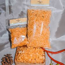 Tahu yang dihancurkan lalu dicampur dengan mie suhon dan parutan wortel ditambah seledri, menjadikan menu ini sebagai cemilan keluarga di sore hari atau bis. Bihun Goreng Crispy Cemilan Jadul Murah Enak Shopee Indonesia