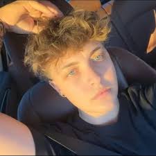 Taylor Stuart (@taylor.ftk) • Instagram photos and videos