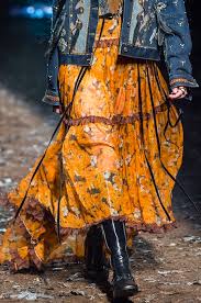 Lunghe e corte, ecco i modelli migliori scelti da noi. 50 Gonne Inverno 2019 Lunghe Corte I Modelli Migliori Dell Anno Moda Uomo Moda Donna
