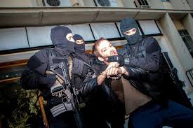 Lifestyle, videos and celebrity news! O Omhros Poylakhs Dinei Agwna Gia Na Mhn Papsei Na Elpizei O Omhros Poylakhs Dinei Agwna Gia Na Mhn Papsei Na Elpizei 8eatro 8eatro 8emata Lifo