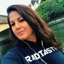 Jamie (@OfMyUniverse)