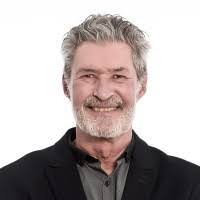 Robert Eitzen's Instagram, Twitter & Facebook