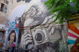 Discover haus schwarzenberg street art alley in berlin, germany: Das Haus Schwarzenberg In Berlin Deutschland Mal Anders