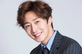 Artis korea beragama islam yang berikutnya adalah jang geun suk. 7 Artis Korea Beragama Islam Ayana Moon Hingga Jang Geun Suk