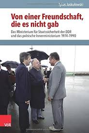 Anlage 1, abschnitt 1, unterabschnitt 2) waffenführungsverbot bei öffentlichen veranstaltungen § 42 abs. Von Einer Freundschaft Die Es Nicht Gab Das Ministerium Fur Staatssicherheit Der Ddr Und Das Polnische Innenministerium 1974 1990 Analysen Und Dokumente Des Bstu German Edition Jaskulowski Tytus 9783525367612 Amazon Com Books
