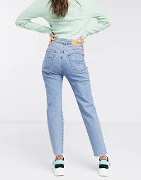 See more ideas about pranks to pull, pranks, april fools pranks. Pull Bear Schmale Blaue Mom Jeans Mit Stretch Anteil Asos