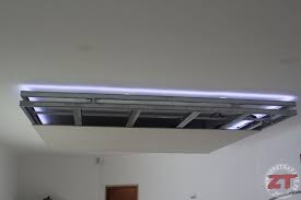 Un Tutoriel Zonetravaux Dedie A La Creation D 39 Un Faux Plafond Qui Integre Des Spots Et Un Ruban A Led Faux Plafond Faux Plafond Moderne Idees Faux Plafond