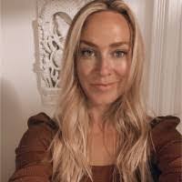 Amber Leff's Instagram, Twitter & Facebook