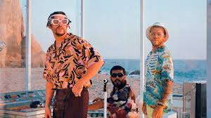 Bad bunny anunció la llegada del tema vía instagram, en un post en el que también presumió su letra de 'dakiti'. Letra De Dakiti Puerto Rico Is Music