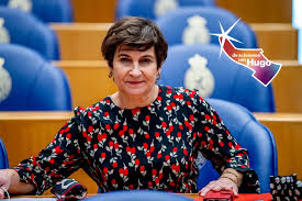 Wie wordt lijsttrekker van de pvda? Dat Arib Meermaals Is Gespot In Kleding Die Maxima Ook Draagt Zal Niemand Verbazen De Schoenen Van Hugo Ad Nl