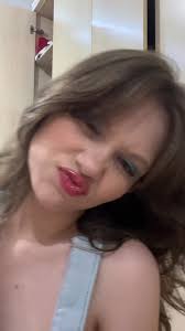 O Novo Corte de Cabelo da Maxine Minx