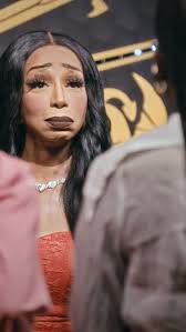 LaDonna Searches for Lost Headband Belonging to Her Daughter