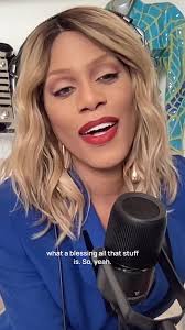 At 52, Emmy-nominated actress and Emmy-winning producer @Laverne Cox is  ready for the next chapter in her dating journey: falling in love with life  itself 💖 @PRETTY SMART @Simone Boyce #LaverneCox ...