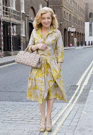 Stylish Summer Dresses On The Streets Of London Fashion Middle Aged Women Fashion Colorful Dresses