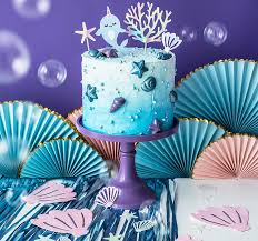 Ein heller kuchen mit zitrone und kokos, und eine art smash the cake (auch wenn ich kein shooting davon gemacht habe). Kuchen Mit Narwal Zum 1 Geburtstag Baby Belly Party Blog