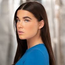 Charlotte Mcgrath's Instagram, Twitter & Facebook