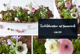 Mit baumrinde und moos holt man sich das waldgefühl nach hause. Tischdekoration Zu Ostern Selber Machen Ein Fruhlingshaftes Gesteck Auf Baumrinde Blumigo