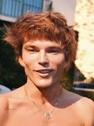 Male Model Jordan Barrett's Stylish Runway Walk Compilation