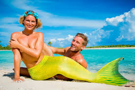 Die surferin und der moderator sind bereits eltern von. Adam Sucht Eva Paar Zweites Kind Fur Janni Honscheid Und Peer Kusmagk