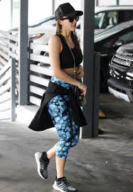 Jessica Alba In Tights At A Gym In Los Angeles 02 04 2017 Hawtcelebs Последние твиты от jessica alba (@jessicaalba).
