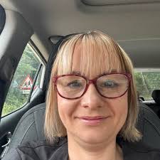 Anyone who does nails can do these for me please possibly this week? ♥️