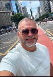 I am 55 years old . I am single. I am ready to travel to any country if you  accept me. ❤️ 😍I am based in United States🇺🇸 Entrepreneur