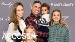 Jessica alba and cash warren arrive back from their mexican getaway. Jessica Alba S Kids Are So Grown Up At First Family Red Carpet Event In Nearly A Year Youtube