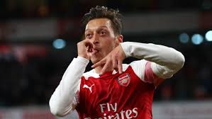 Mesut özil has no regrets about his time at arsenal after completing his move to fenerbahce, finally drawing a line under what he called an amazing journey. Arsenal Hint On Mesut Ozil Future With Instagram Post