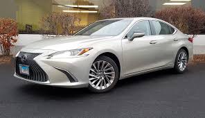 The camry was extensively redesigned for 2018, so the. Test Drive 2019 Lexus Es 300h The Daily Drive Consumer Guide The Daily Drive Consumer Guide