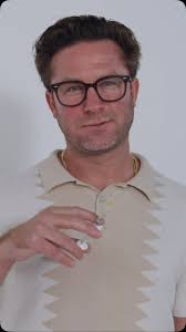 🎈 The Aesthetic Balloon Pop gets Caribbean! 🎈 In this clip, Audrey  switches it up and chats in patois with our gorgeous model Cleo, who's  repping Jamaica 🇯🇲. It's a vibe you