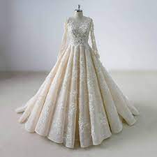 Eine webseite der eu hilft dabei, die nötigen infos zu bekommen. Brautkleid Mit Arm Romantische Blumen Stickerei Brautmode Berlin Erfurt