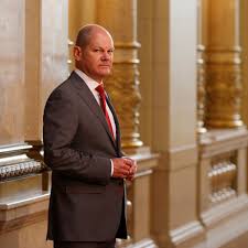 Ende oktober 2018 gab angela merkel bekannt, dass sie bei der bundestags­wahl 2021 nicht als spitzen­kandidatin der cdu kandidieren werde. Olaf Scholz Spd Spitze Schlagt Scholz Als Kanzlerkandidat Vor Manager Magazin