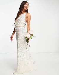 Preise vergleichen und bequem online kaufen! Maya Hochzeit Maxi Hochzeitskleid Mit Tiefem Ruckenausschnitt Mit Vollflachigem 3d Paillettenbesatz In Ecru Asos
