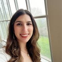 50+ perfiles de «Nidia»