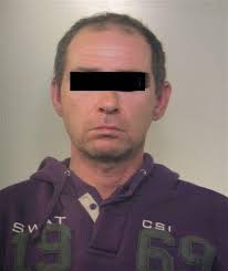 Castellaneta: pur di fuggire ladro schiaffeggia una donna, arrestato dai  carabinieri