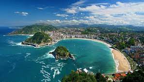 ゴールデンウィークにおすすめの海外旅行先 人気ランキング 5位 スペイン サンセバスチャン バスク地方 サンセバスチャンは 美食の街 として有名です ゴールデンウィークの時期は観光にぴったりの気候でおすすめです 美しい ビーチリゾート や バル巡