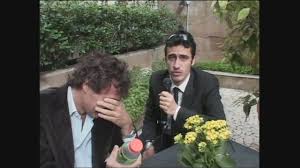 83 149 tykkäystä · 1 686 puhuu tästä. Massimo Giletti Aggredito Per Strada A Roma Le Iene