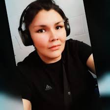 ᓯᓕᓇ ᓇᑯᒋ is with Tyler Busch.