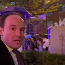 Robert Grosvenor is nearly 90 and he's making of some of the toughest,  coolest, most taciturn and unknowable work anywhere. His amazing new show  @paulacoopergallery reminded me of my first as a