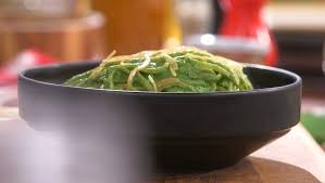 Recette Pates Au Vert De Poireau Petits Plats En Equilibre Tf1 Petits Plats En Equilibre Vert De Poireaux Recettes De Cuisine