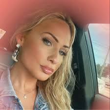 Misty Pinson's Instagram, Twitter & Facebook