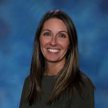 Kelly Stover's Instagram, Twitter & Facebook