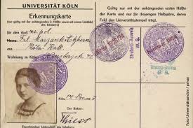 Die kölner studentin janna hat ein ganz besonderes talent: 100 Jahre Frauenstudium