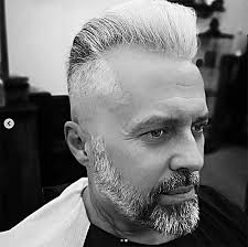 I capelli sono corti e basta. Tagli Anni 50 Lillo Barber Shop Milano